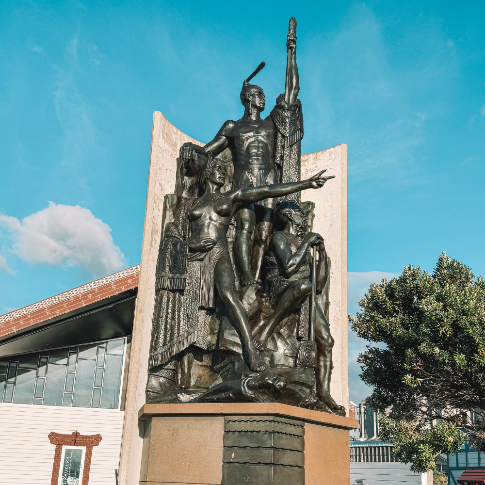 Walk by the Waterfront - Maori Statue